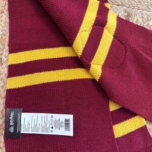 Wizarding World Harry Potter House Gryffindor Knit Scarf Wrap L23.5" X W7.5"
